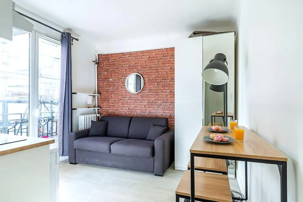 Parc Des Buttes-chaumont Apartamento *